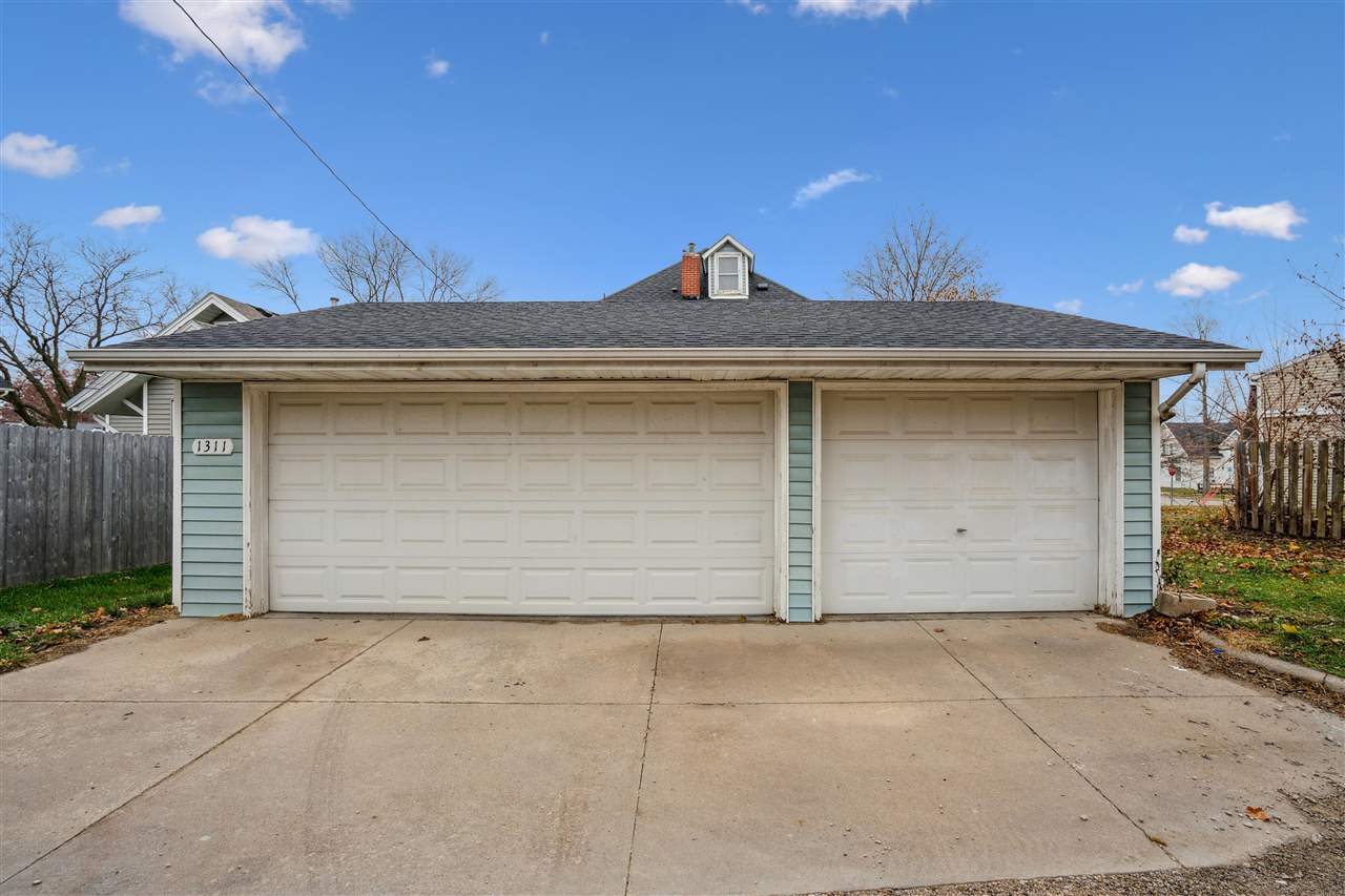 1311 Burch Ave NW