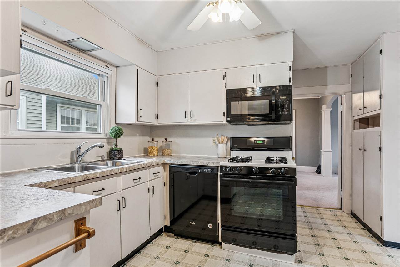 1311 Burch Ave NW