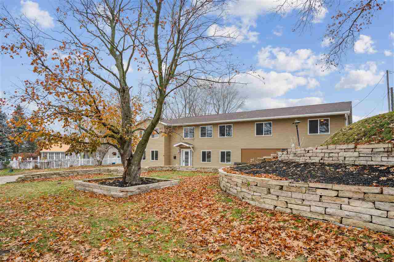 2944 Oakland Rd NE
