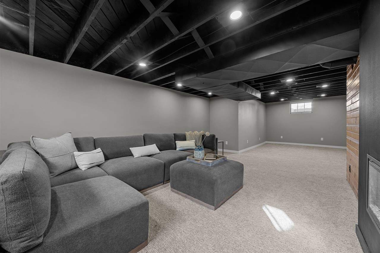 700 Memorial Dr. SE