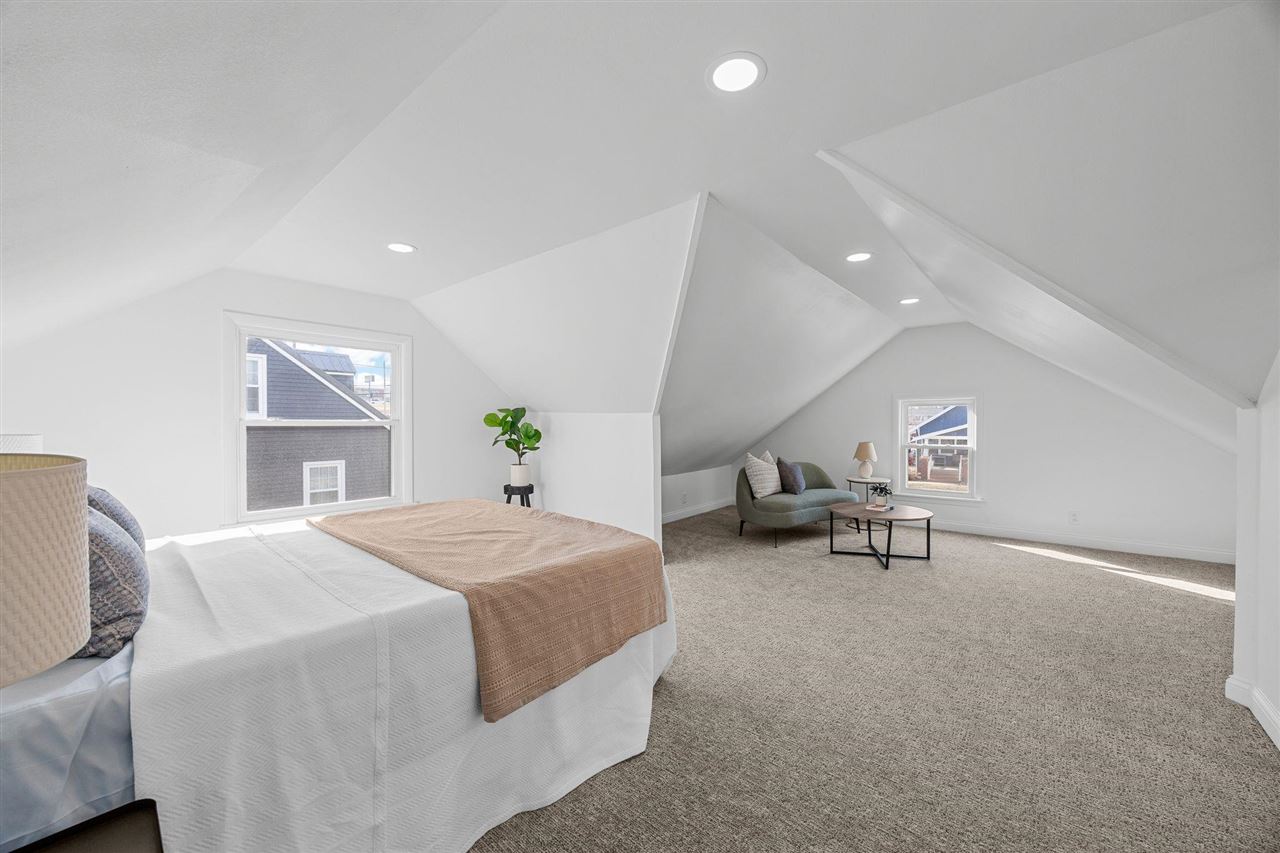 700 Memorial Dr. SE