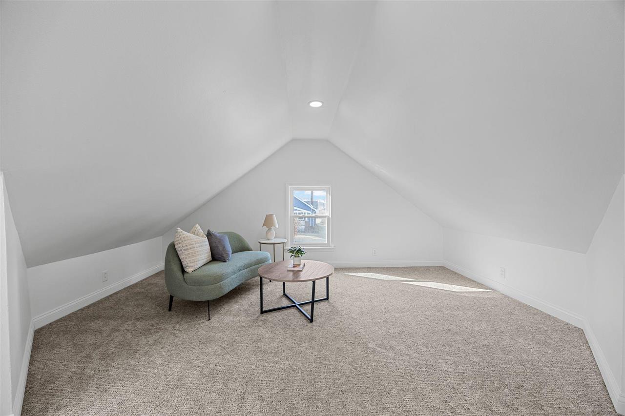 700 Memorial Dr. SE