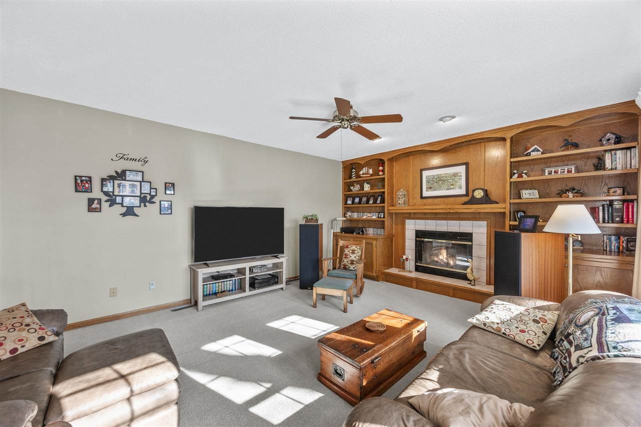 320 Stoney Creek Rd NW