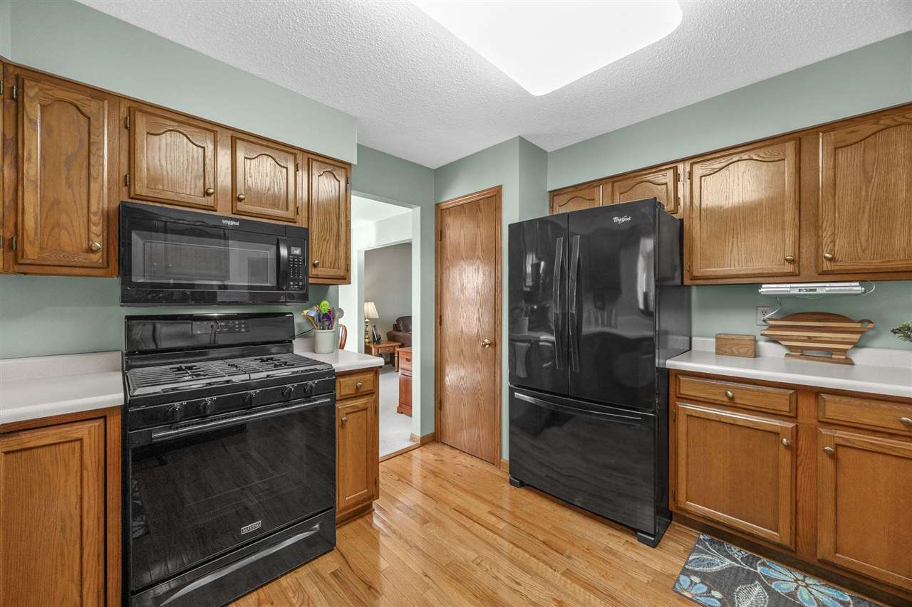 320 Stoney Creek Rd NW