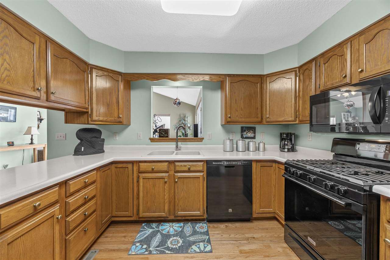 320 Stoney Creek Rd NW
