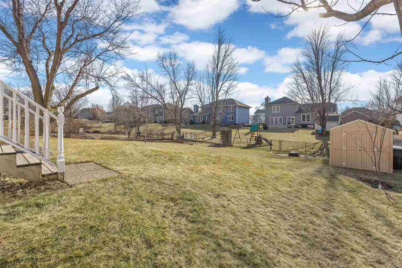 320 Stoney Creek Rd NW