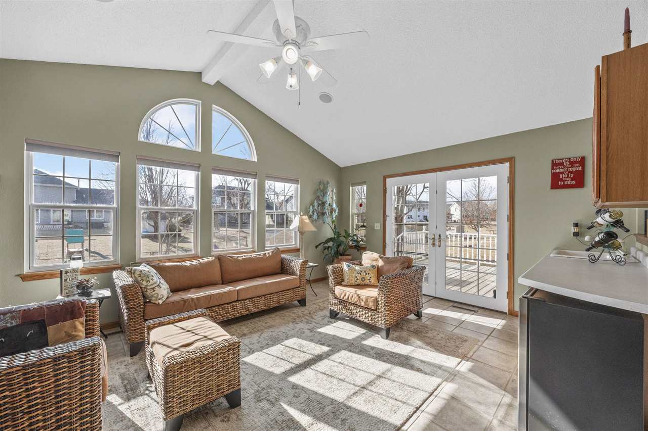 320 Stoney Creek Rd NW