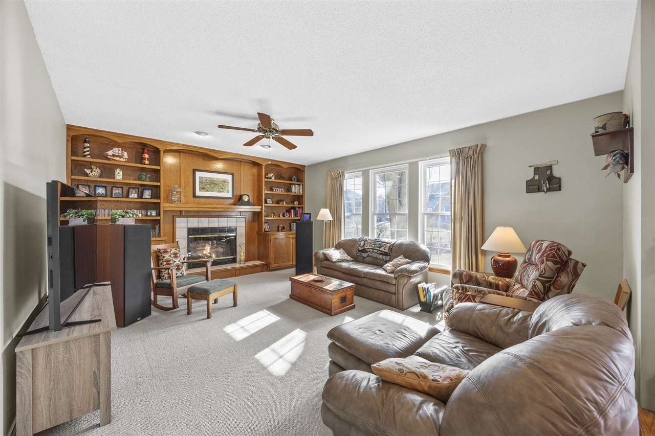 320 Stoney Creek Rd NW