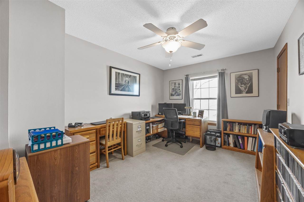 320 Stoney Creek Rd NW