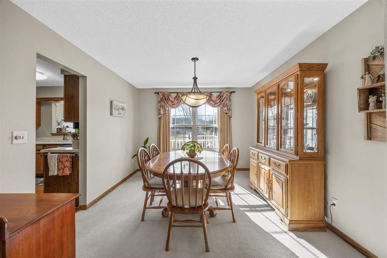 320 Stoney Creek Rd NW