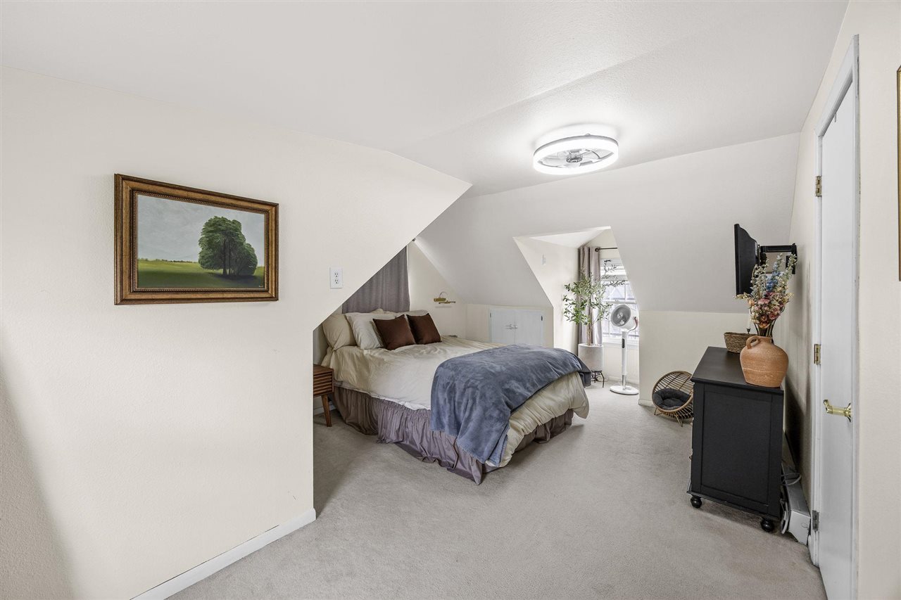 2253 Meadowbrook Dr SE