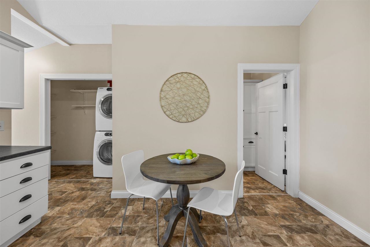 716 8th Street SW