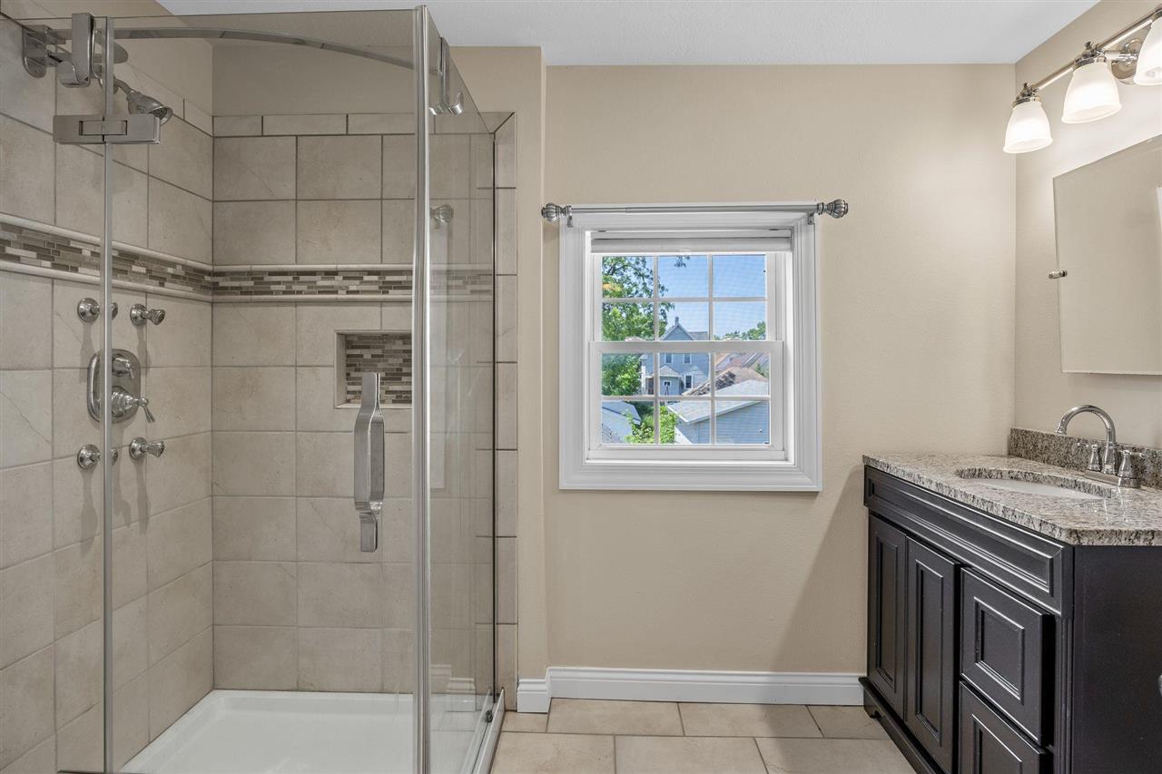 716 8th Street SW