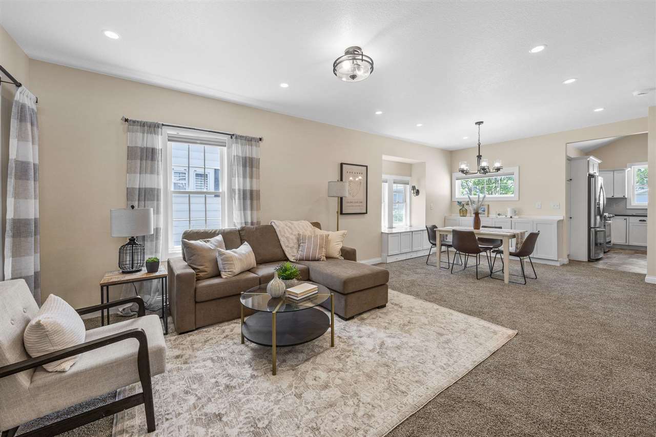 716 8th Street SW