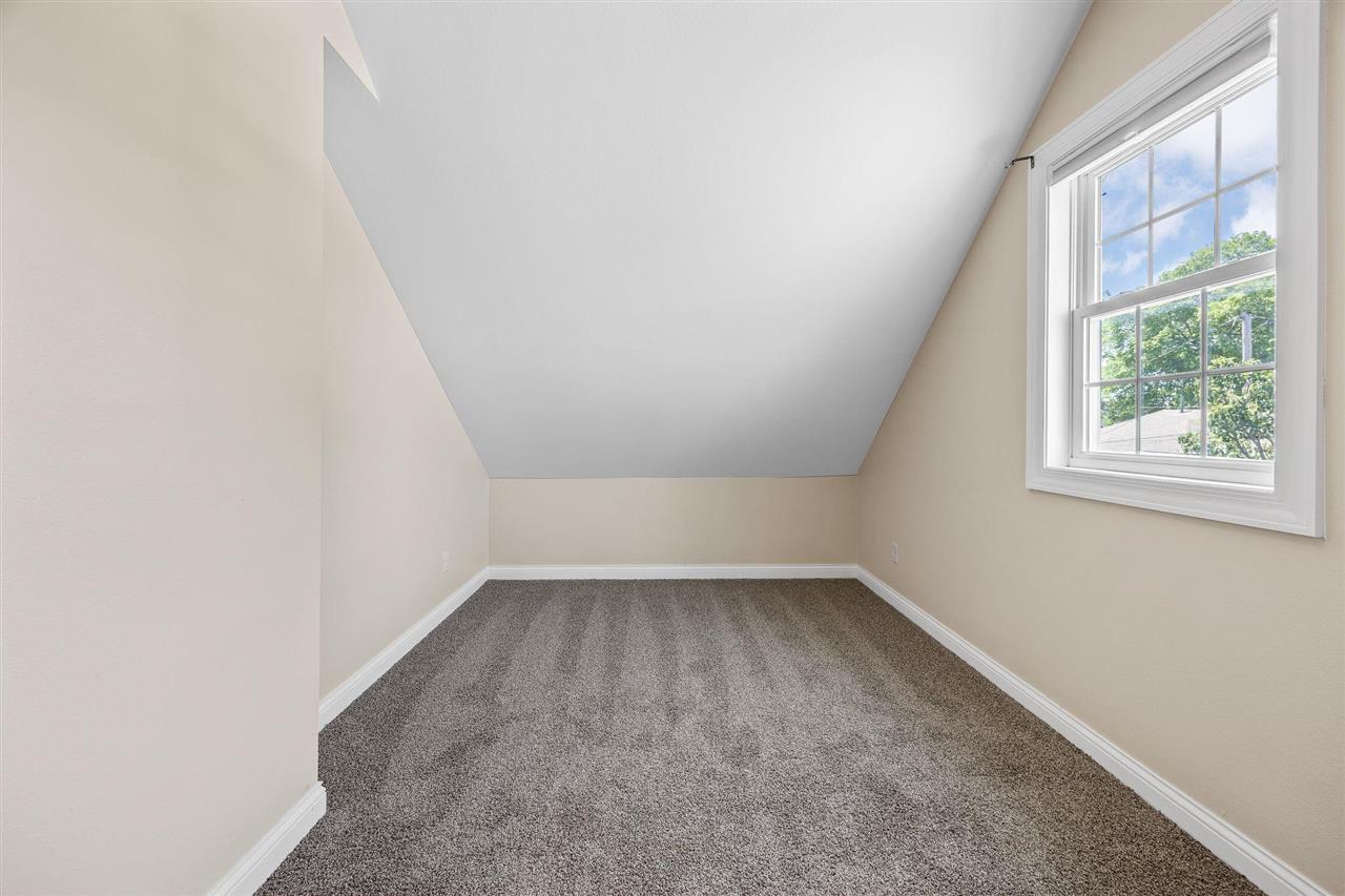716 8th Street SW