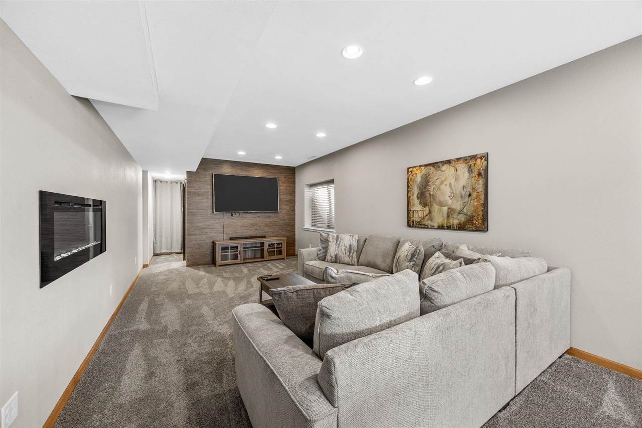 2812 Broken Woods Drive