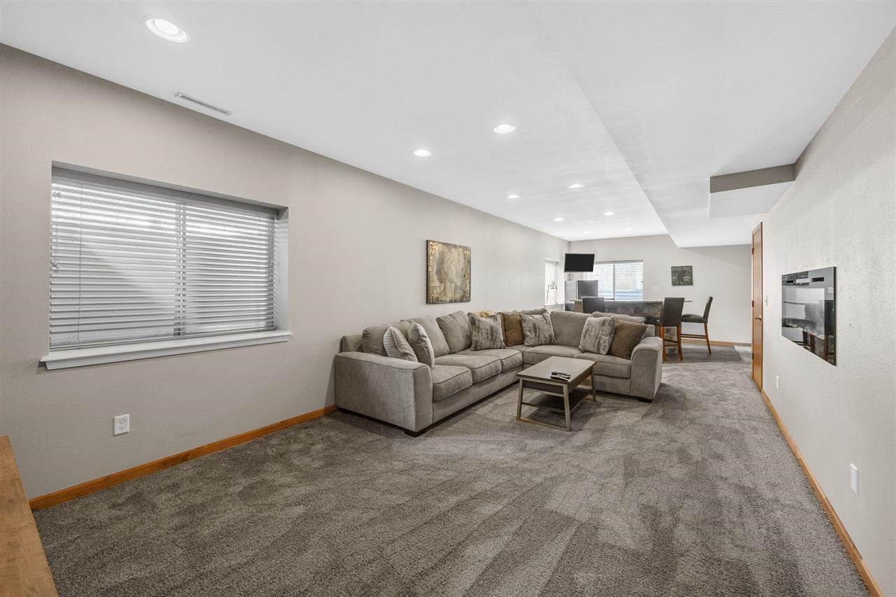 2812 Broken Woods Drive