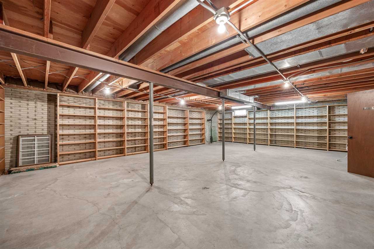 1080 9th Ave