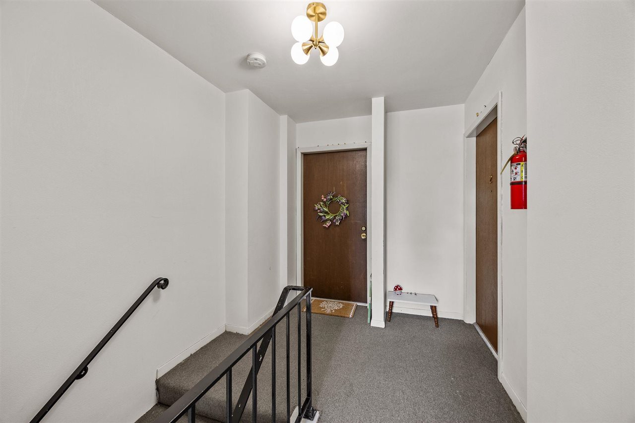 1080 9th Ave