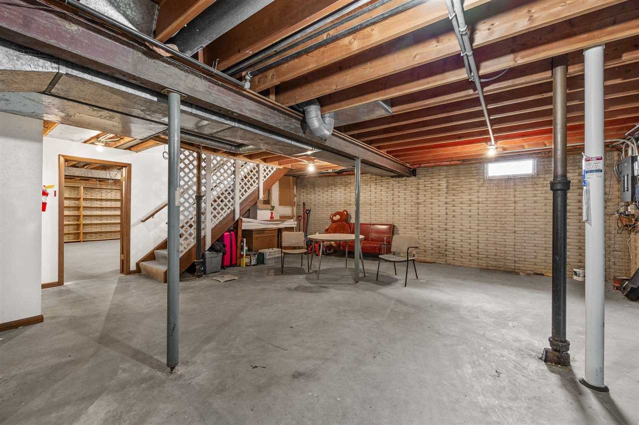 1080 9th Ave