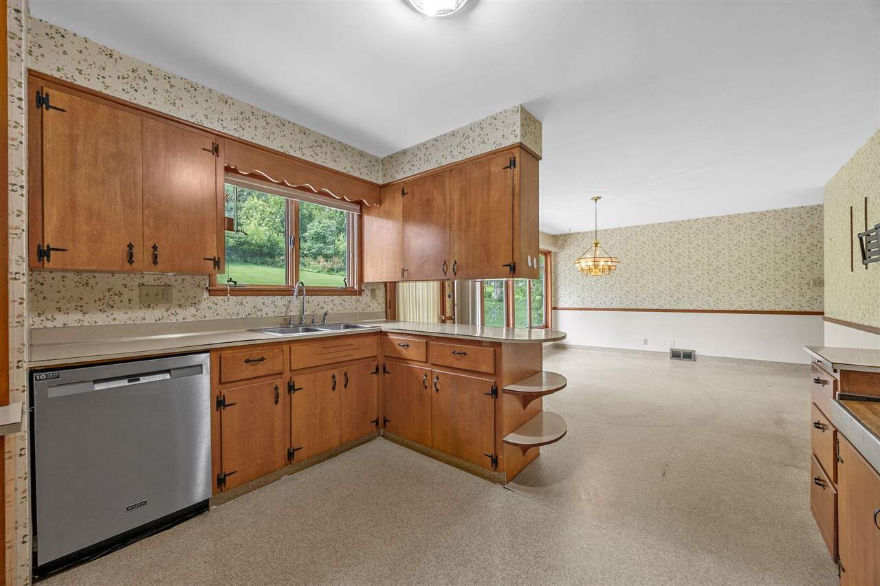 3813 Tomahawk Trail SE