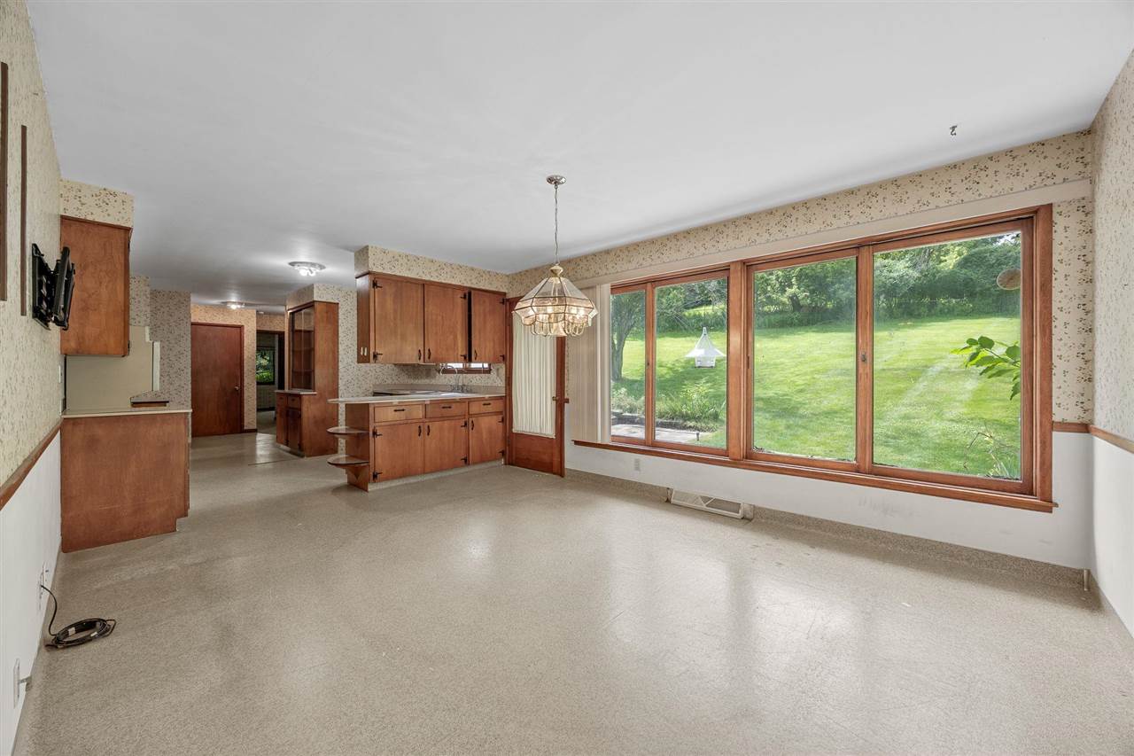 3813 Tomahawk Trail SE