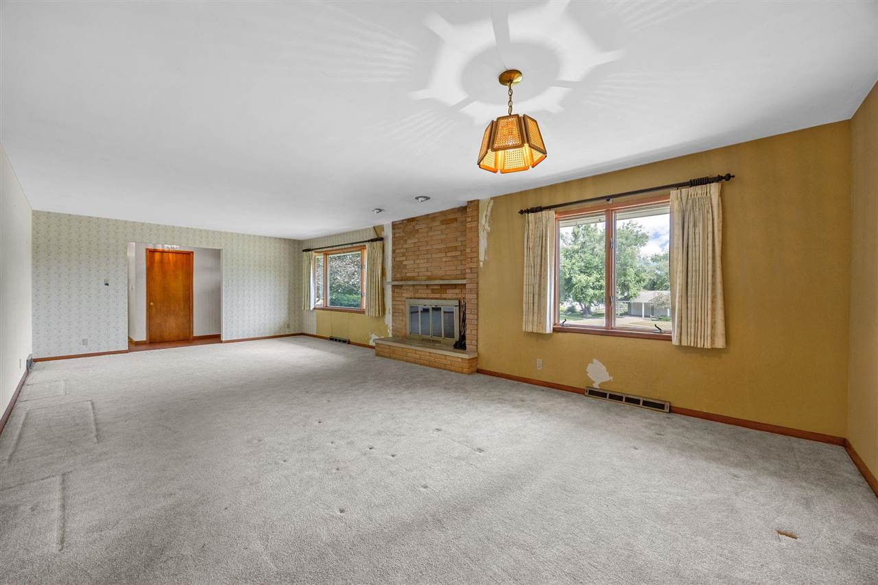 3813 Tomahawk Trail SE