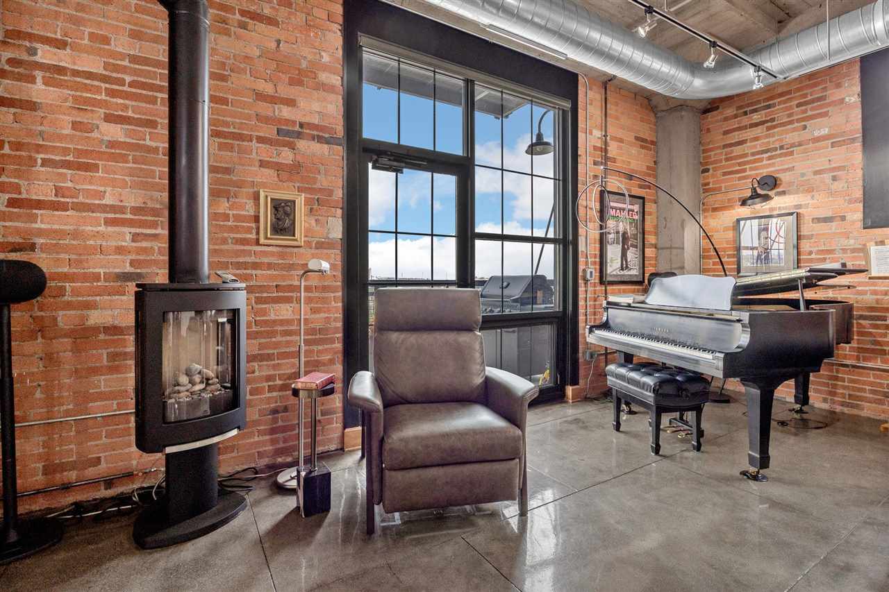 900 2nd Street Unit: 502