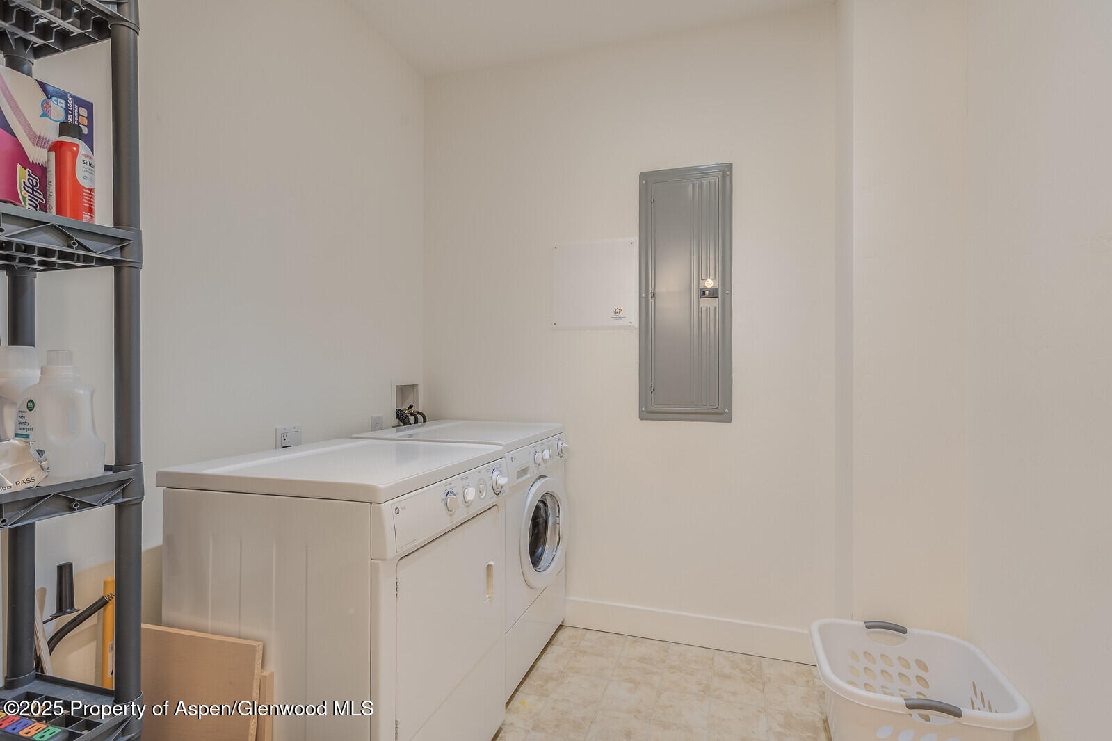 104 Midland Avenue, 302