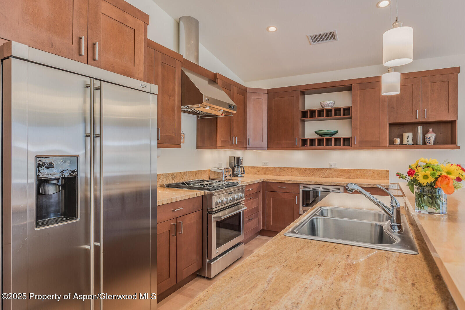 104 Midland Avenue, 302