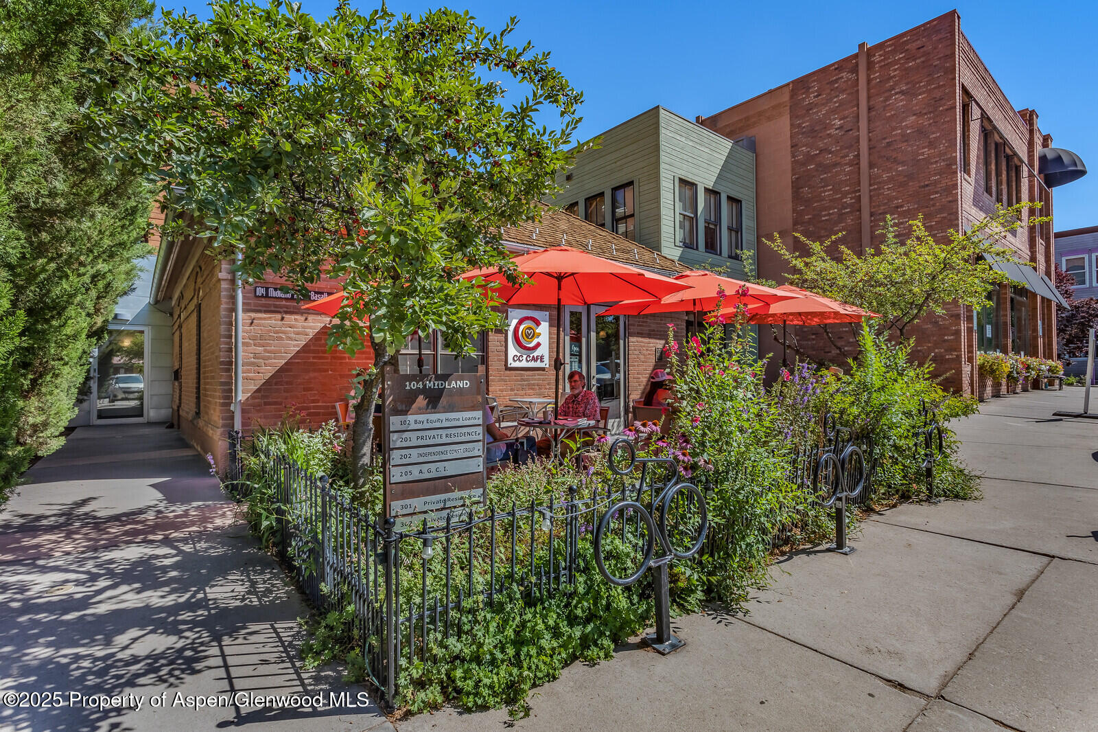 104 Midland Avenue, 302