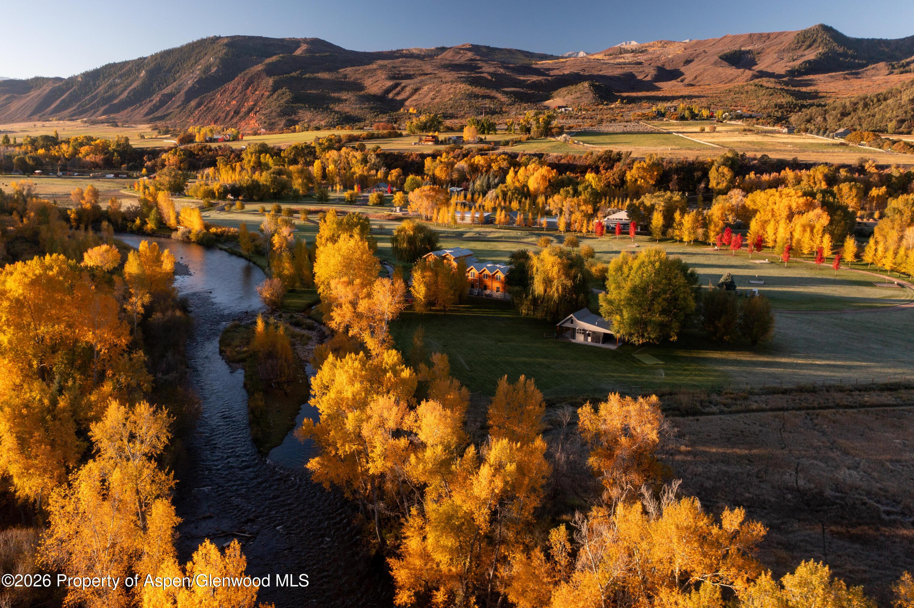 1207 Hooks Spur Road