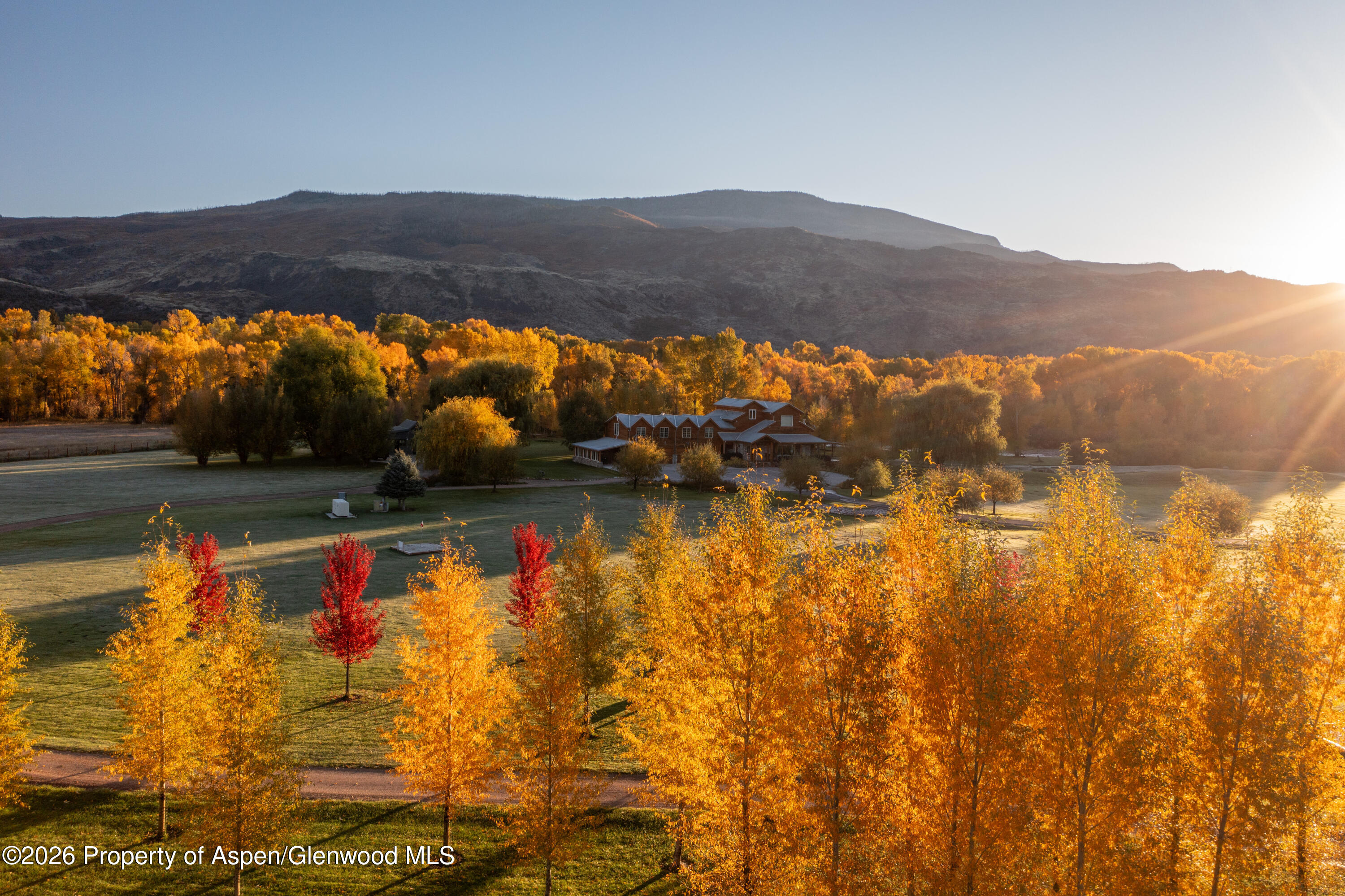 1207 Hooks Spur Road