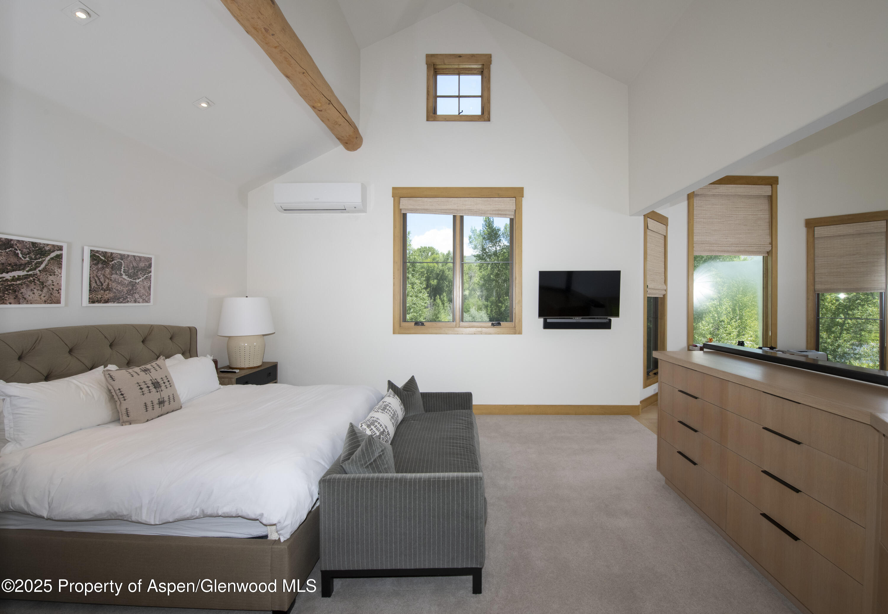 1207 Hooks Spur Road