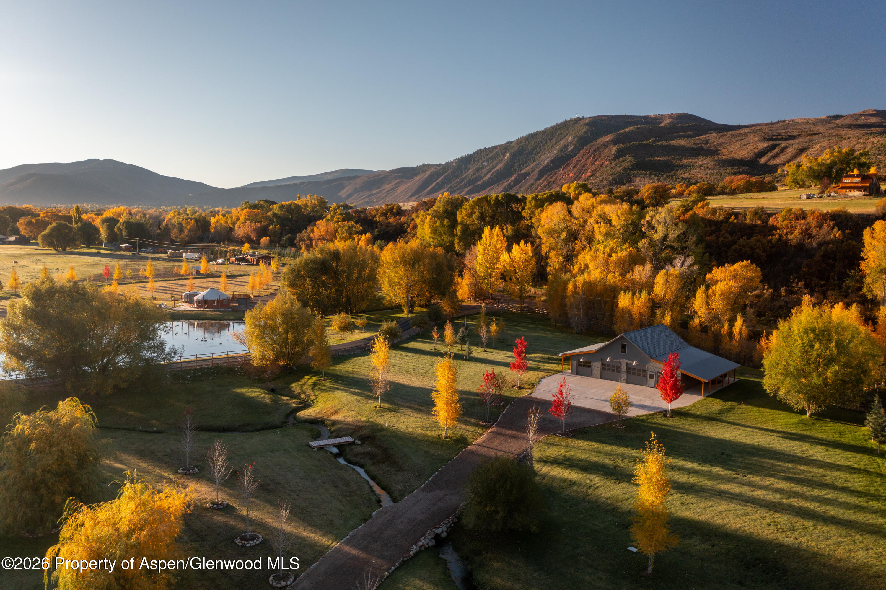 1207 Hooks Spur Road