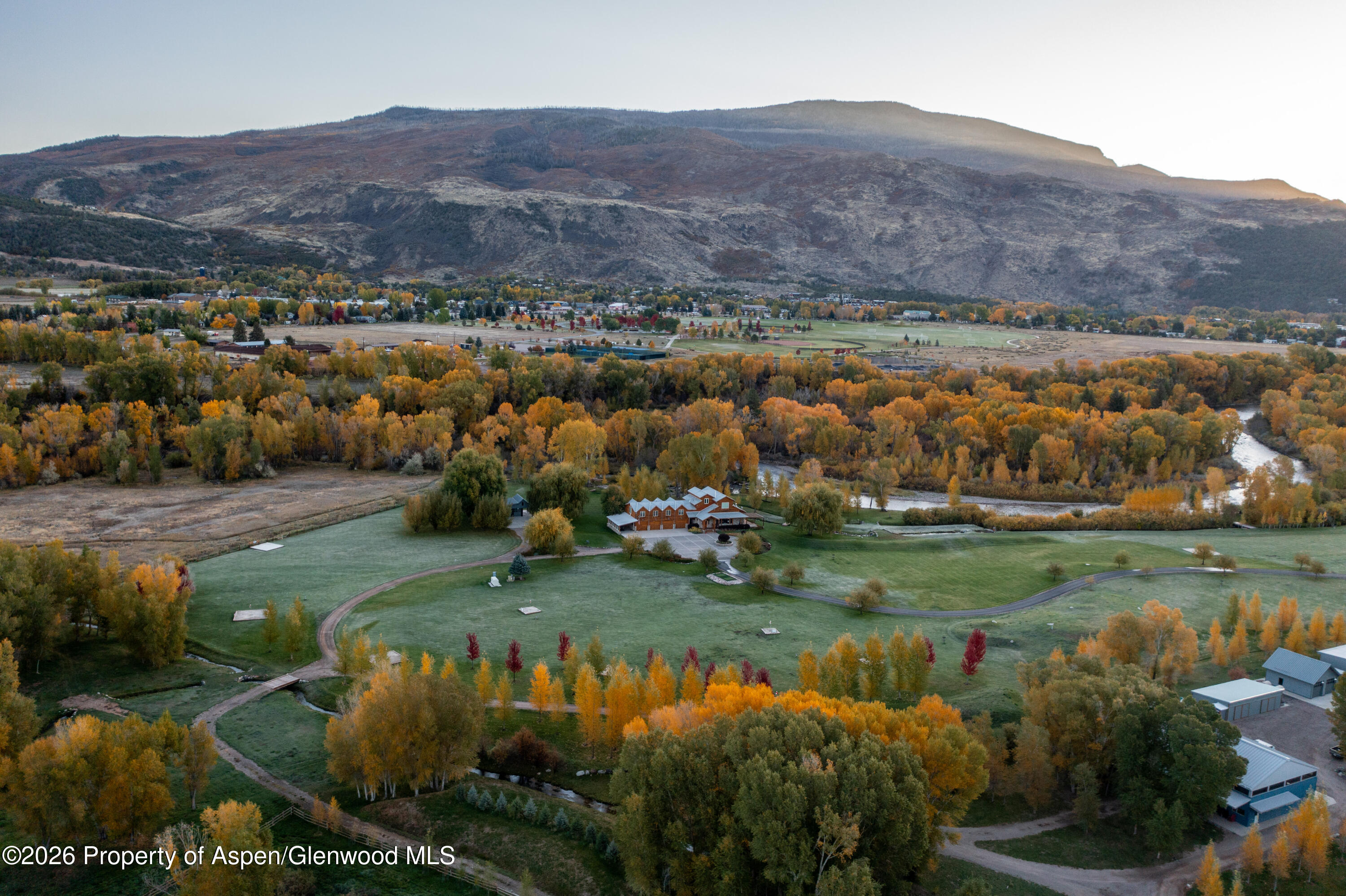 1207 Hooks Spur Road