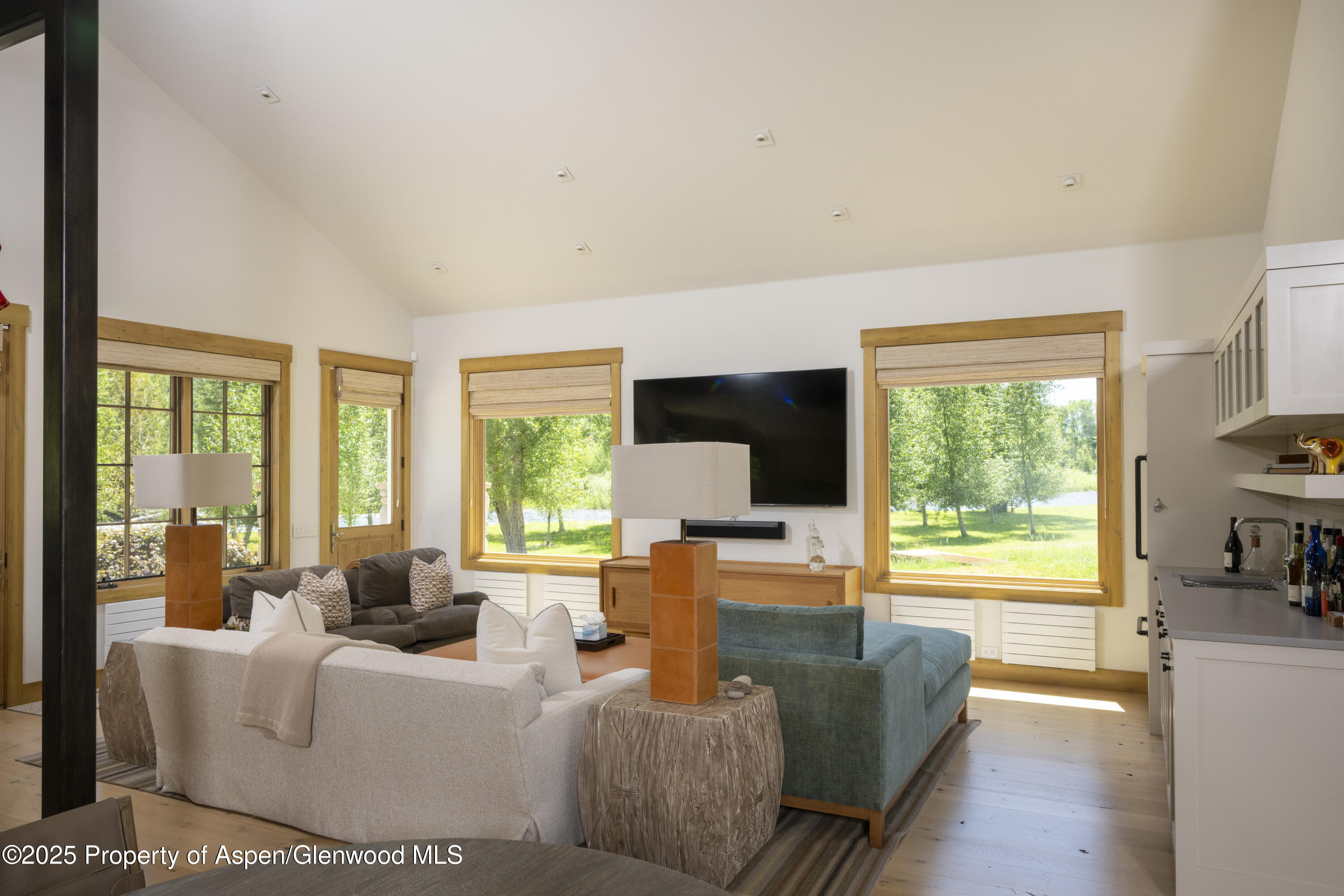 1207 Hooks Spur Road