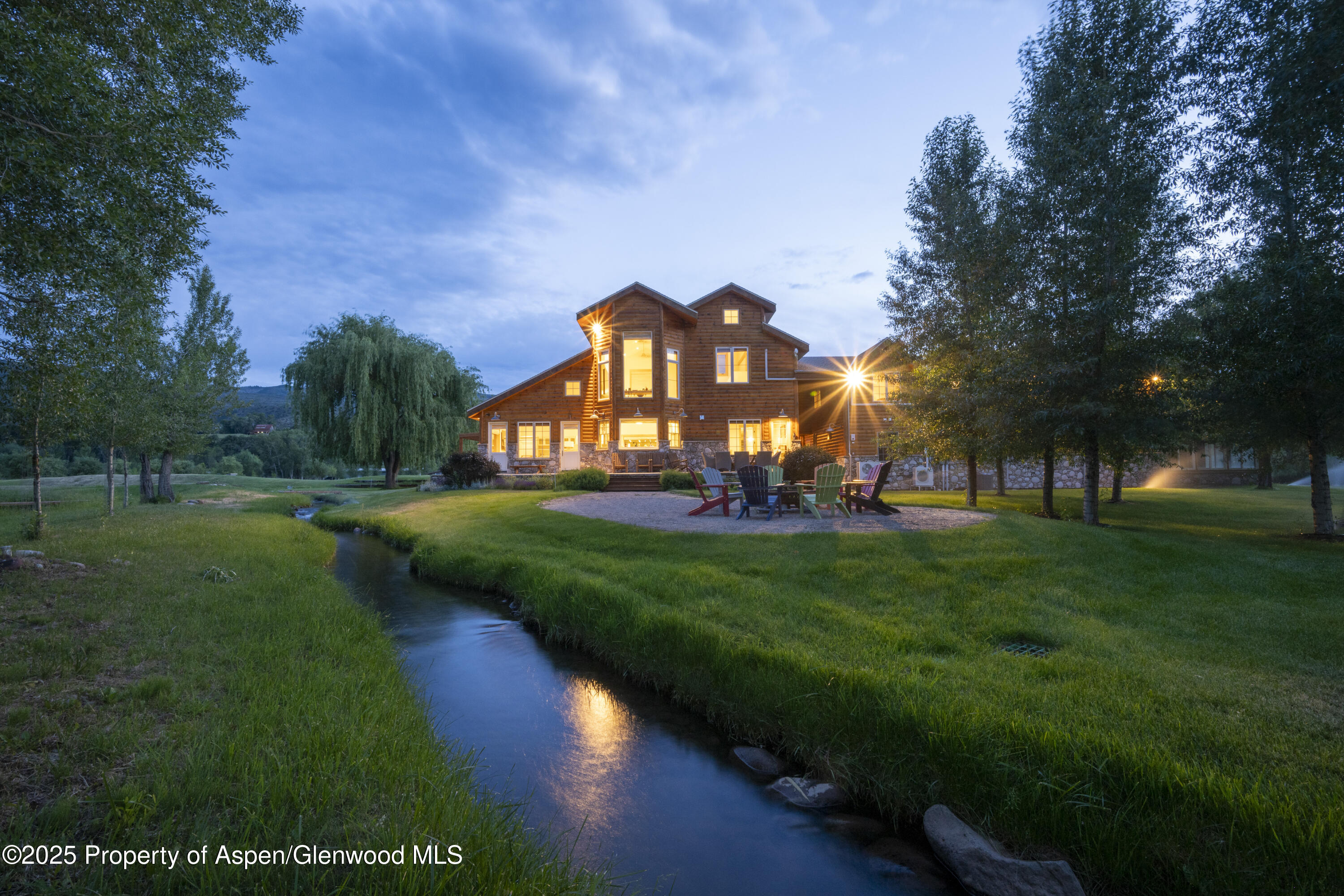 1207 Hooks Spur Road