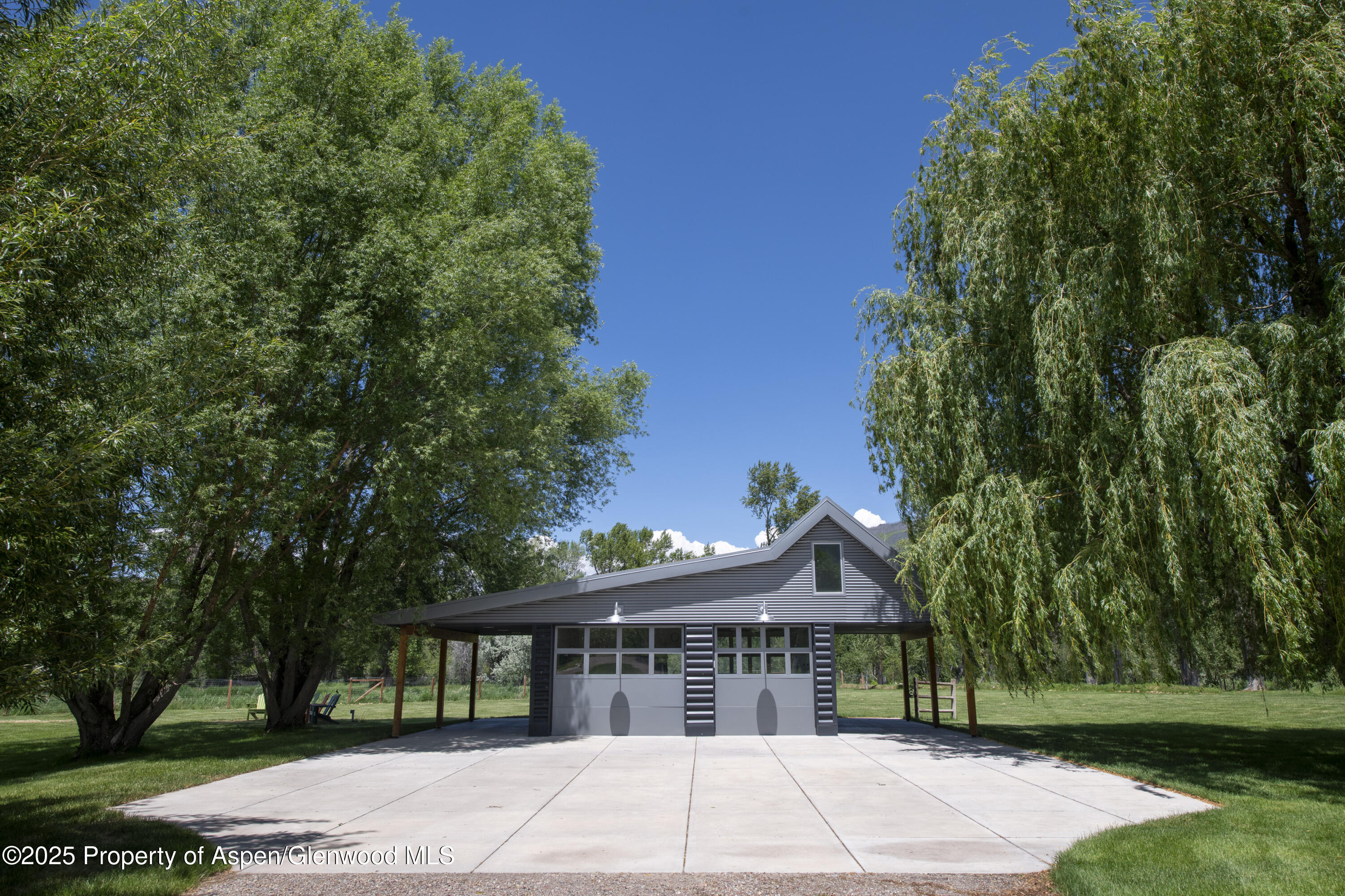 1207 Hooks Spur Road