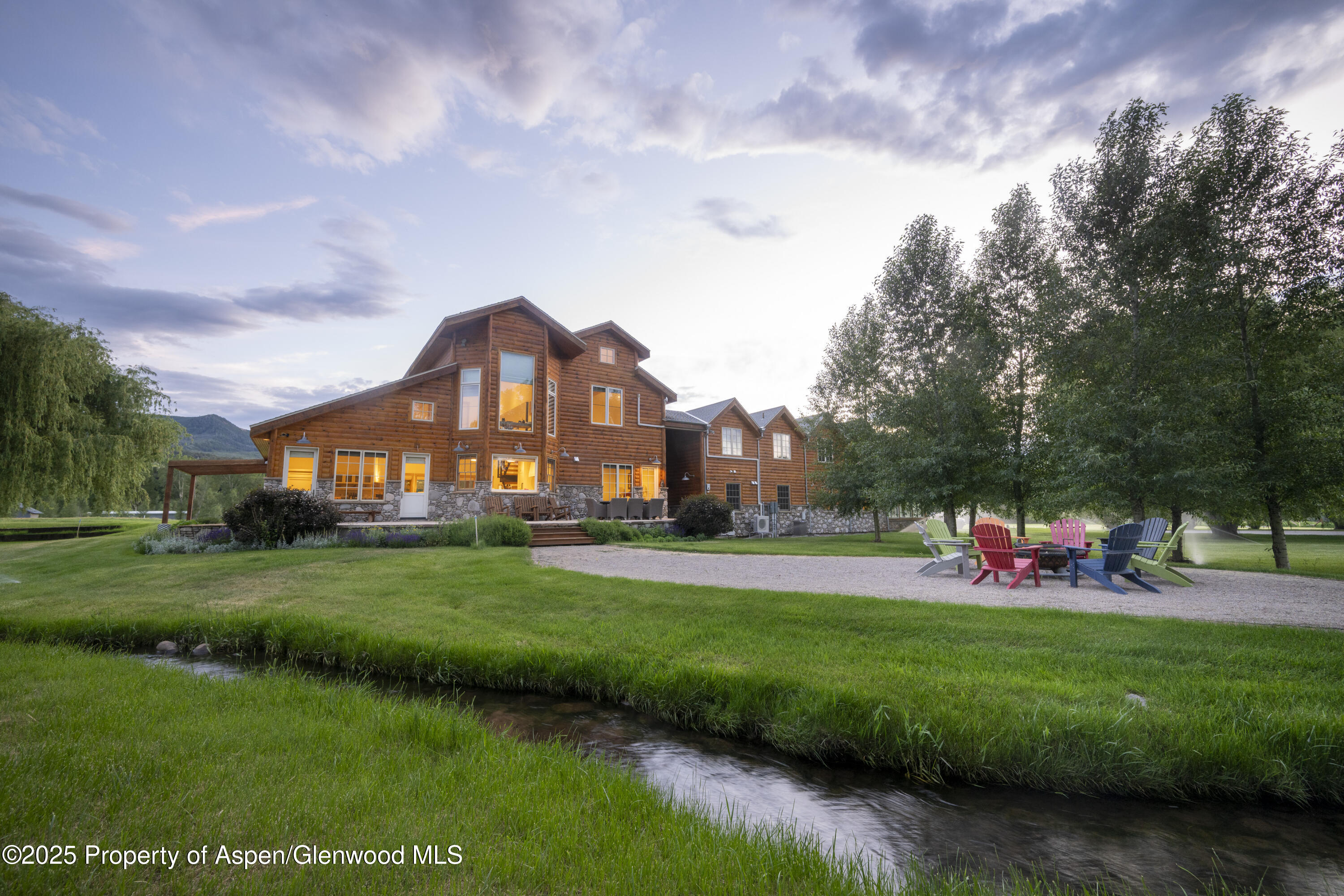 1207 Hooks Spur Road