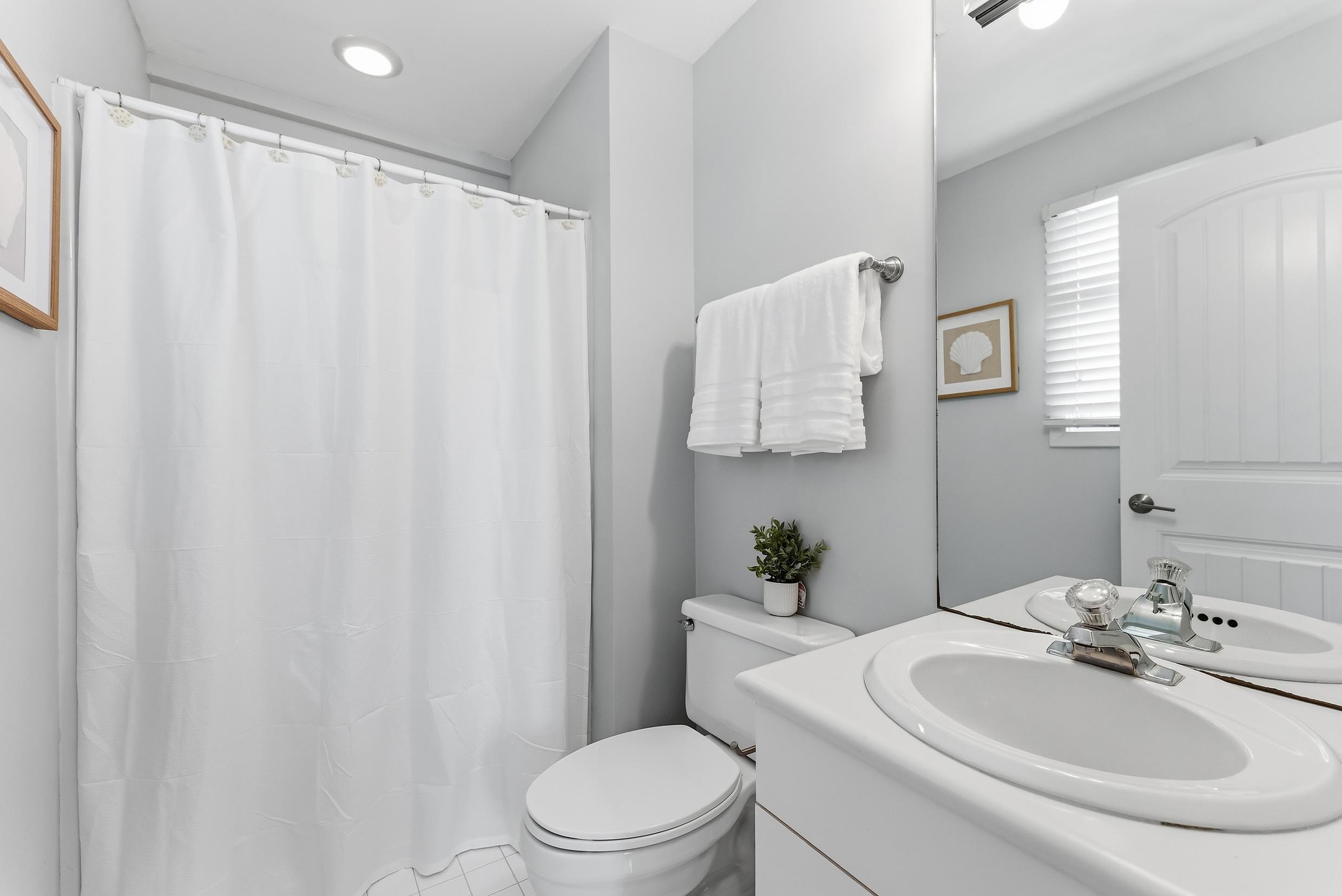 4301 Central Avenue Unit: 1st Fl