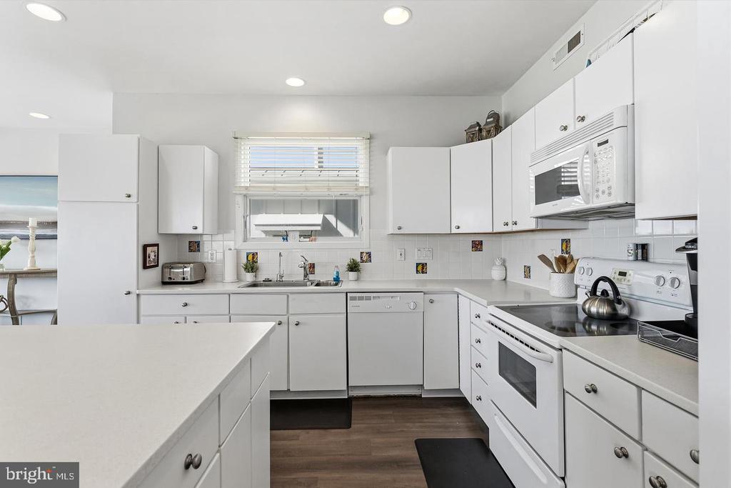 4301 CENTRAL AVENUE Unit: 1ST FLOOR