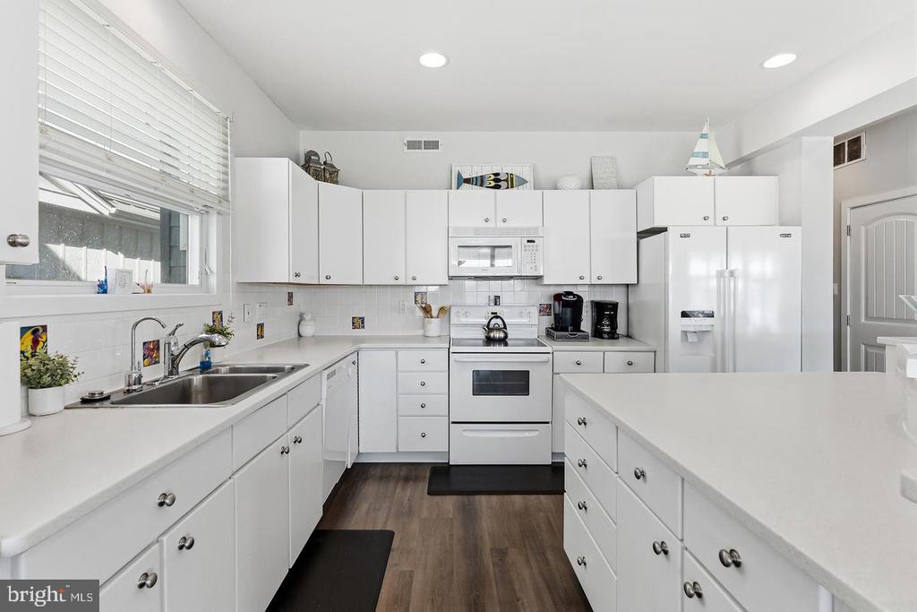 4301 CENTRAL AVENUE Unit: 1ST FLOOR