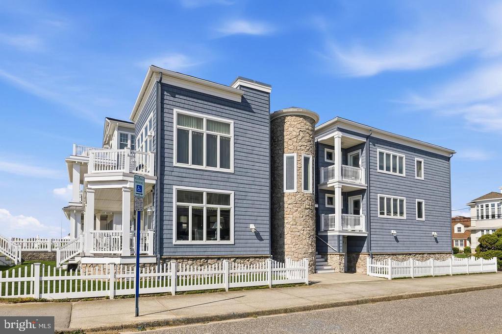 4301 CENTRAL AVENUE Unit: 1ST FLOOR