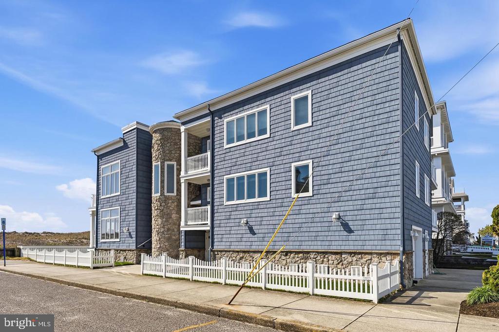 4301 CENTRAL AVENUE Unit: 1ST FLOOR