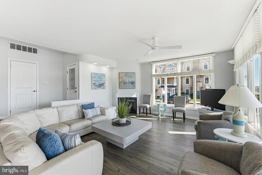 4301 CENTRAL AVENUE Unit: 1ST FLOOR
