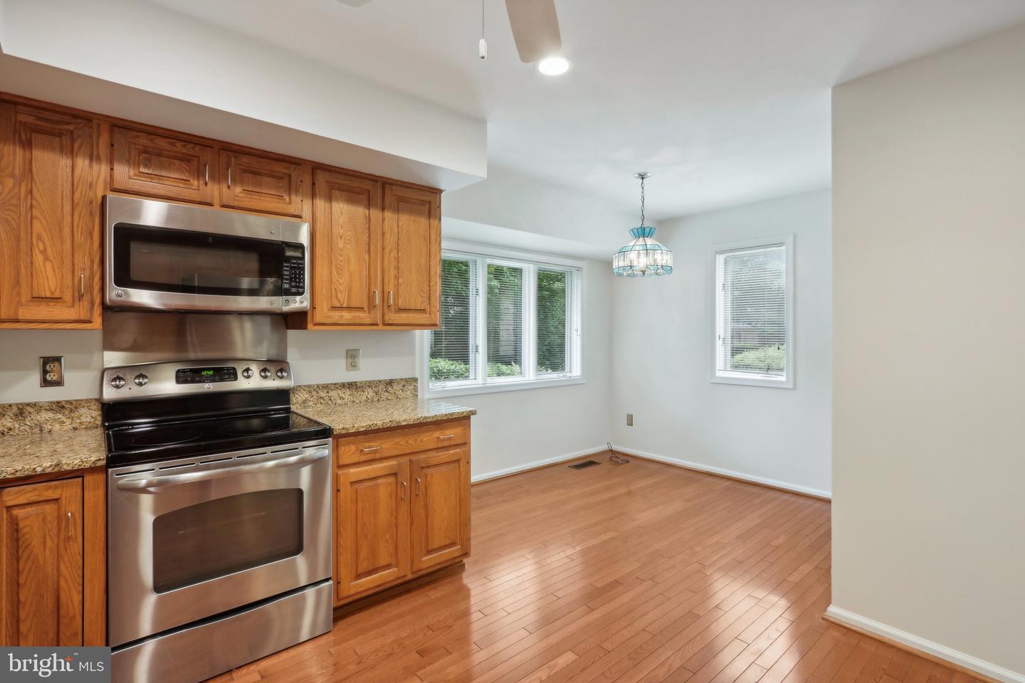 1002 Kennett Way
