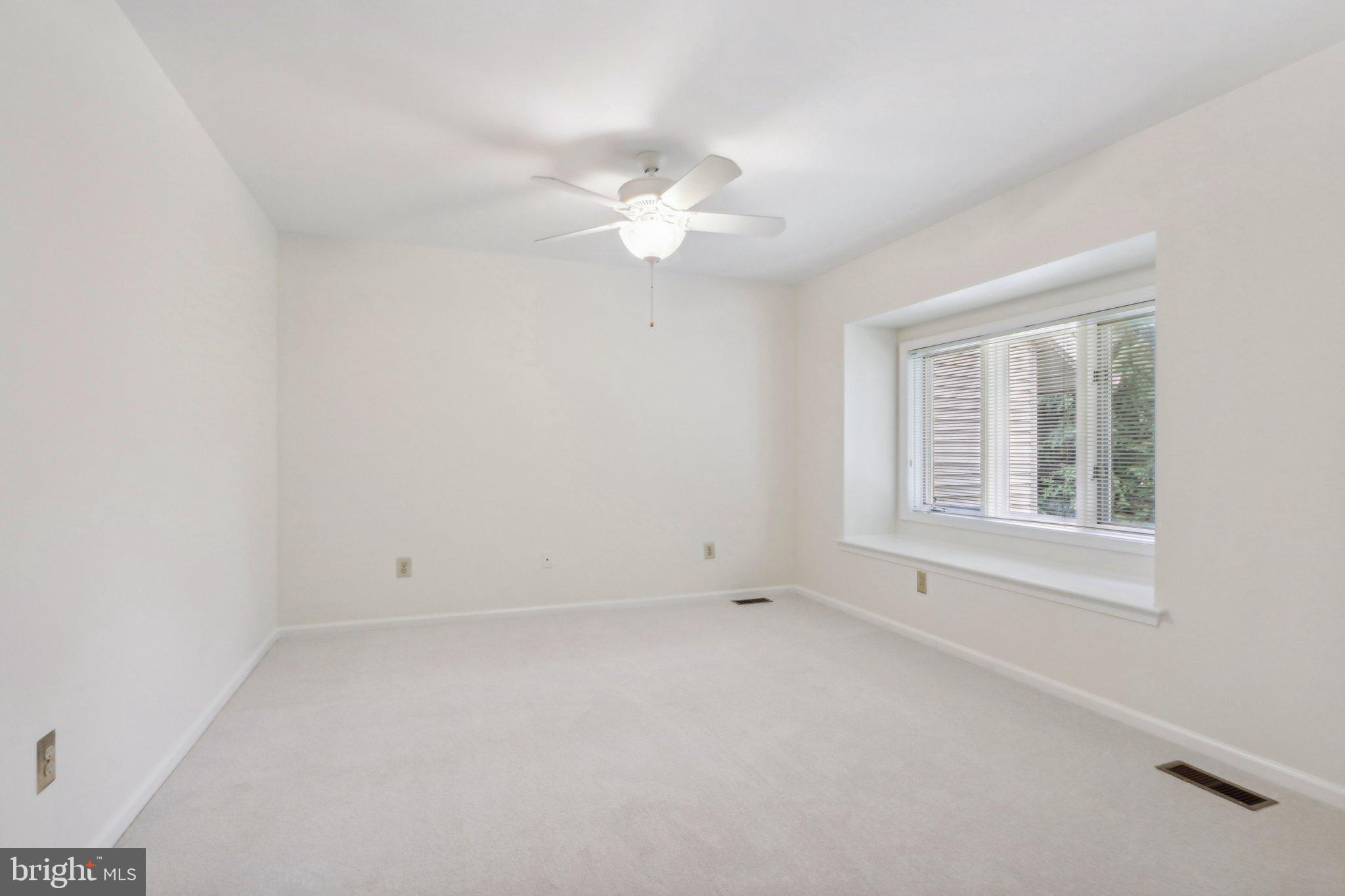 1002 Kennett Way
