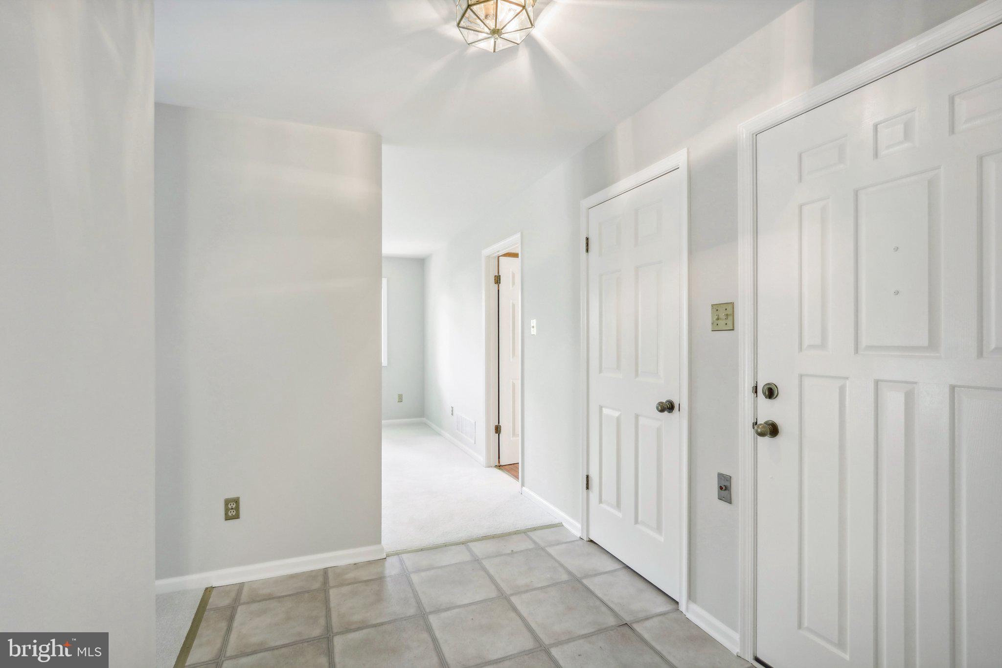1002 Kennett Way