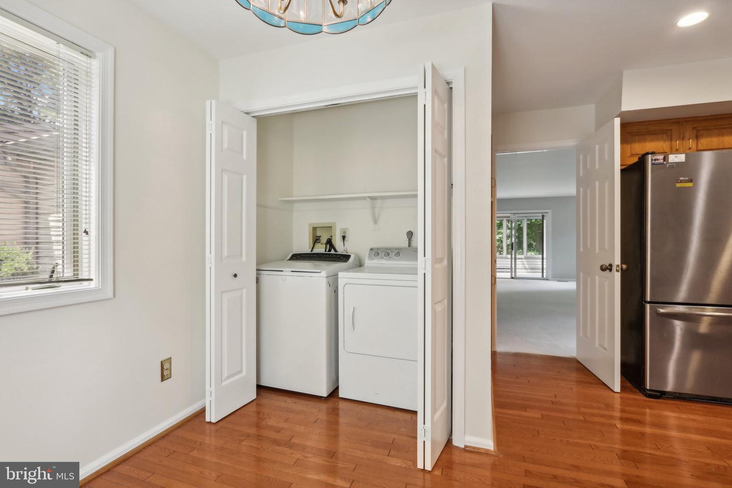 1002 Kennett Way